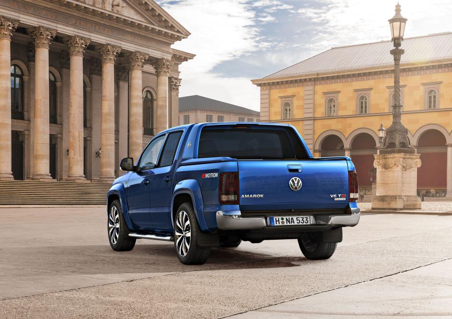  Volkswagen Amarok Double Cab Aventura 2016 года  (фото 12 из 29)